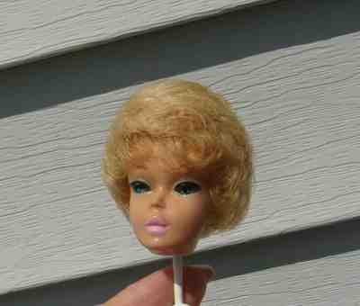 Vintage Mattel Platinum Blonde BUBBLE CUT BARBIE HEAD Only w Pink Bubblegum Lips