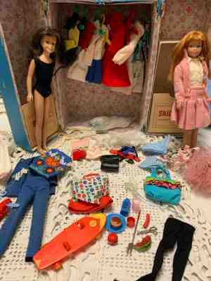 HUGE Lot Vintage Skipper Barbie's Little Sister 1963 Clothes Shoes Carrying Case