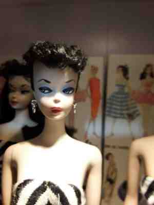 Vintage Barbie ponytail #1 brunette-TM box, reproduction stand, 1959 Gorgeous!!