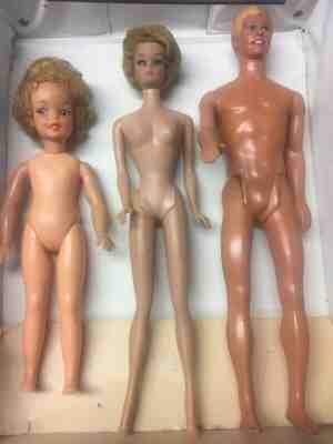 LARGE GROUP 1960'S MATTEL BARBIE DOLL CLOTHES OUTFITS SOME RARE BARBIE KEN CASE 