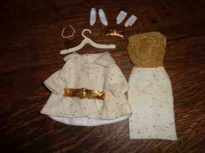 VINTAGE BARBIE ON THE AVENUE #1644 OUTFIT COMPLETE  NM CONDITION SO PRETTY