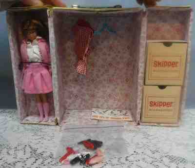 skipper barbie's little sister carrying case