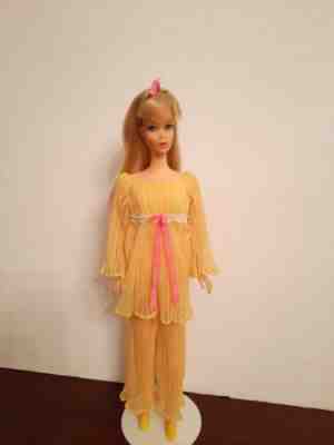 Vintage Barbie Twist N Turn TNT In #1465  Lemon kick excellent 