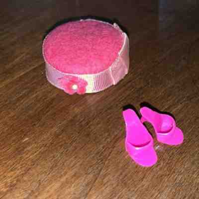 Barbie Stacey Japanese Exclusive 2621 Original MOD Pink Felt Hat Japan Shoes