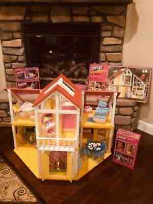 Vintage 1978 Barbie Dream House with rare corner pieces and furniture