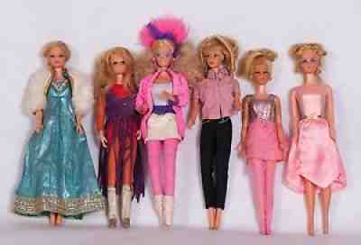 Six Antique  60 70â s Mattel Barbie Dolls, Barbie & Stacey Plus Sleep â??N Keep Case