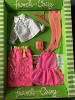 VINTAGE MATTEL BARBIE - FRANCIE & CASEY #1227, LONG ON LOOKS, 1965. NIB!