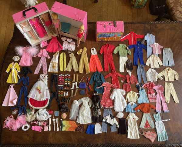 VTG Mod 1962+ Midge+ Barbies & Ken Dolls Outfits Clothes Shoes Case Accessories