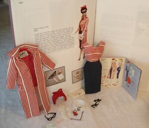 VINTAGE 1959 BARBIE ROMAN HOLIDAY #968 COMPLETE XCLT RARE BRASS COMPACT