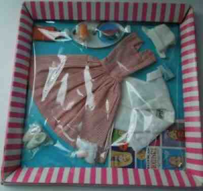 Vintage NRFB MIB MIP NRFP Mattel Barbie Fashion - #889 Candy Striper Volunteer