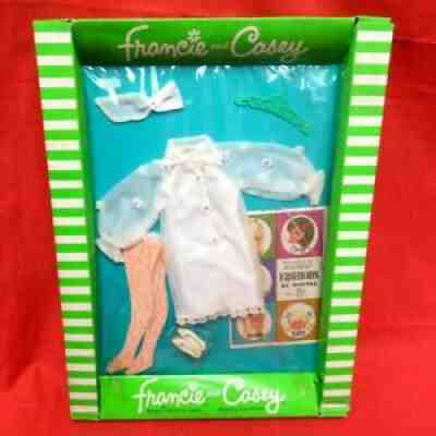 VINTAGE MATTEL BARBIE : FRANCIE & CASEY #1280 COOL WHITE NRFB MOC