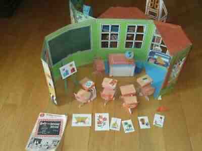 1965 Barbie & Skipper School House Cardboard Structure VINTAGE 1960's Rare