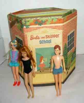 RARE VINTAGE BARBIE SKIPPER SCHOOL HOUSE PLAYSET W/2 SKIPPER & RICKY DOLLS