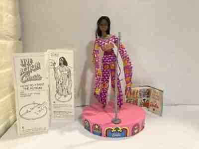 VINTAGE LIVE ACTION CHRISTIE (Barbie) TLC with Stand & Instructions HTF - READ