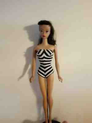 Barbie Teen Age Fashion Model with Pedestal stock no. 850 Brunette