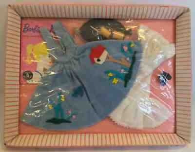 VINTAGE BARBIE FRIDAY NITE DATE #979 OUTFIT & ACCESSORIES COMPLETE IN SEALED BOX