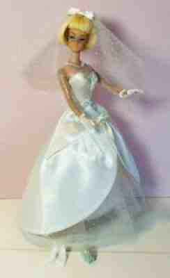 VINTAGE BARBIE BEAUTIFUL BRIDE #1698, GORGEOUS OUTFIT 1967 NO DOLL