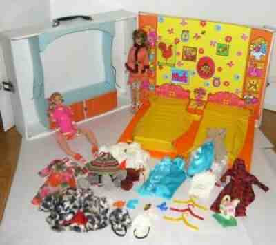 VTG.1970'S MATTEL TNT BARBIE & TALKING BARBIE DOLLS W/CLOTHES,SLEEP & KEEP CASE