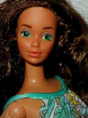 Vintage 1983 TRACY BARBIE GREEN EYES IN MINT GREEN TRIM FLORAL DRESS & SHOES