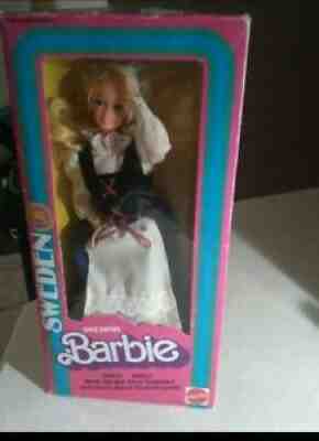 Vintage Barbie doll Sweden 1982 in box