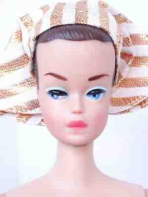 Stunning Vintage Fashion Queen Barbie Doll With Wigs MINT