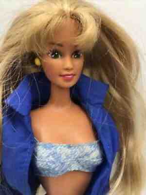 VINTAGE BARBIE 11078 DOLL TERESA NATURE CAMP BARBIE MATTEL 1993