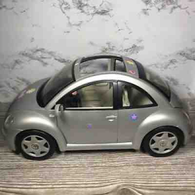 Vintage 2000 Barbie VW Volkswagen Beetle Bug Silver Doll Car w/ 2 Keys Mattel