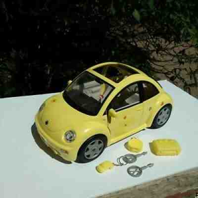 Barbie VW Volkswagen Beetle Bug Yellow Doll Car 2000 Mattel w/ 2 Trunk Keys