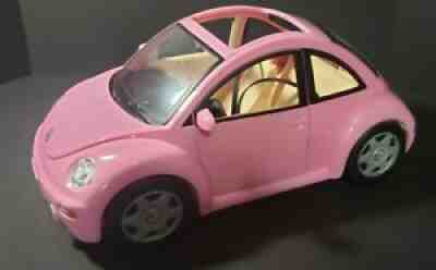 2000 VINTAGE BARBIE BEETLE BUG VW CAR.. /WITH FLOWER GREAT CONDITION.