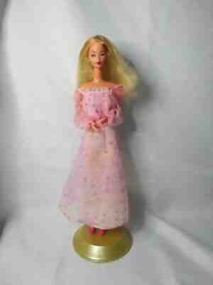 Vintage Mattel Kissing Barbie doll with Pink "kiss lips" Dress Original Blonde