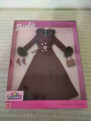 Barbie Fashion Avenue Coat Collection ToysRUs Exclusive Velvet Vivaldi Christmas