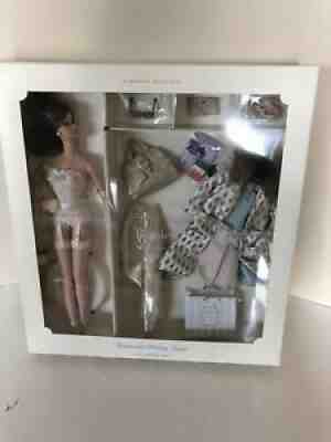 CONTINENTAL HOLIDAY SILKSTONE BARBIE DOLL GIFTSET 2001 LIMITED MATTEL 55497