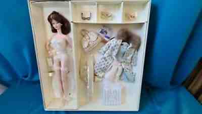 MATTEL BARBIE CONTINENTAL HOLIDAY GIFTSET- NEW IN BOX 55497 SILKSTONE 2001