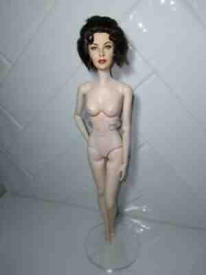 elizabeth taylor barbie doll Repaint