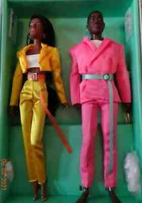 2021 Virtual Barbie Convention Exclusive Barbie X Ken â??Power Coupleâ? Gift Set-AA