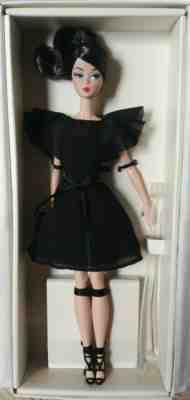 Barbie silkstone classic black dress MFDS Madrid convention 2016 NRFB!!!!