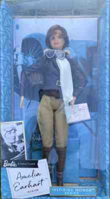 AMELIA EARHART AVIATOR BARBIE - INSPIRING WOMEN SERIES - MATTEL 2017 - NIB