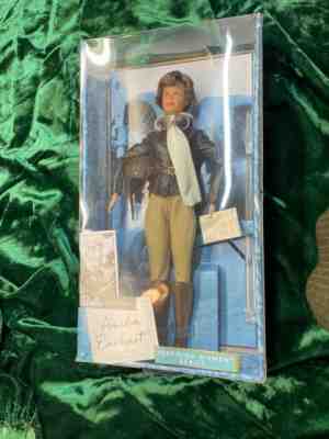 AMELIA EARHART AVIATOR BARBIE - INSPIRING WOMEN SERIES - MATTEL 2017 - NIB