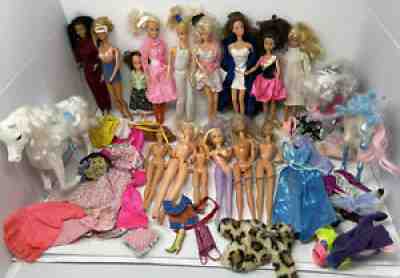 LARGE Estate Vintage BARBIE Figures / Clothes 1960s 1970s 80s 15 Total W/ Extras
