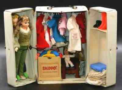 LOADED VINTAGE 1963 SKIPPER BARBIE DOLL CARRYING CASE ~ DOLLS & ACCESSORIES