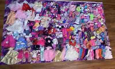 VINTAGE Barbie 700 Piece Accessory Clothing Dolls Lot 80s/90s/Current MUST SEE