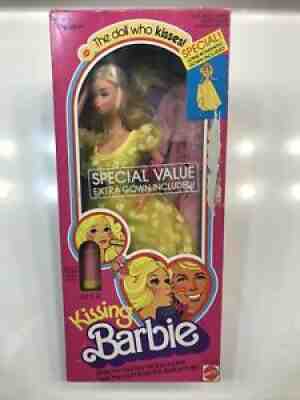 RARE 1978 Special Value Kissing Barbie #2977 Two Dresses w/Lipstick in Box