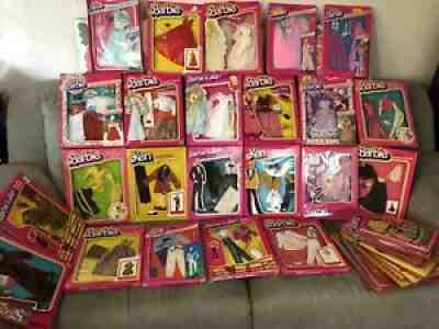38-pieces Vintage Mattel BARBIE DOLL / Ken - Fashion Clothes ORIG. BOX -Lot #2