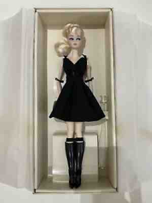 Silkstone Barbie Classic Black Dress 2016 SPAIN CONVENTION DOLL VERY RARE NRFB