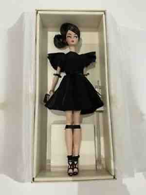Silkstone Barbie Classic Black Dress 2016 MADRID CONVENTION DOLL VERY RARE NRFB