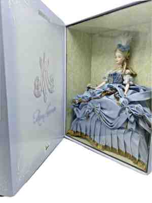 **RARE** Barbie Collectibles Marie Antoinette Limited Edition Doll!