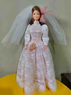 MIB ultra rare Brazil Barbie brunette bride superstar