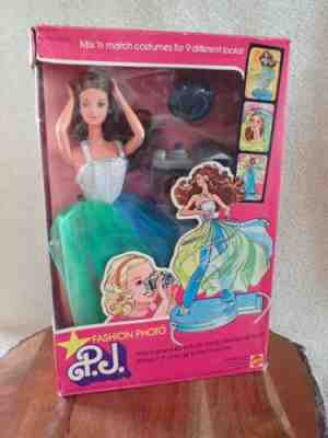 NRFB 1977 Vintage Fashion Photo PJ Barbie Doll 2323 RARE