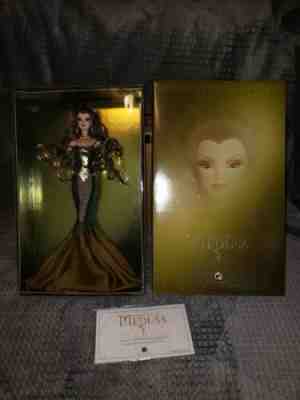 Barbie doll as Medusa 2008 Gold Label/ Original Mattel Shipping Box Magazine COA