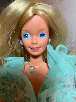 1987 Noite de Gala Barbie foreign doll by Estrela, Brazil